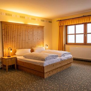 Deluxe Zimmer mit Kingsize-Bett